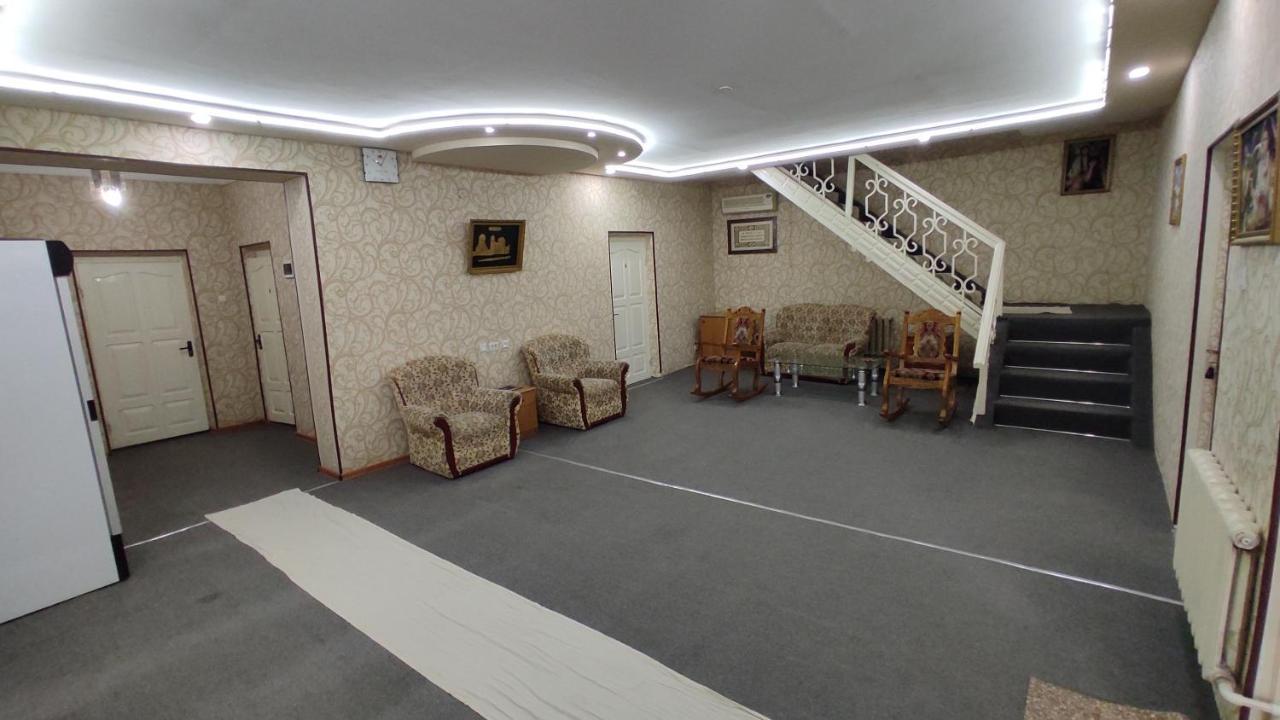 Bed and Breakfast Avesto Ургенч Екстер'єр фото