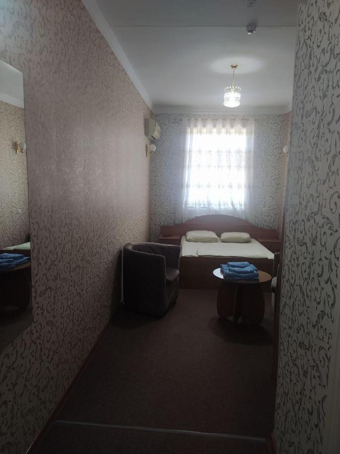 Bed and Breakfast Avesto Ургенч Екстер'єр фото