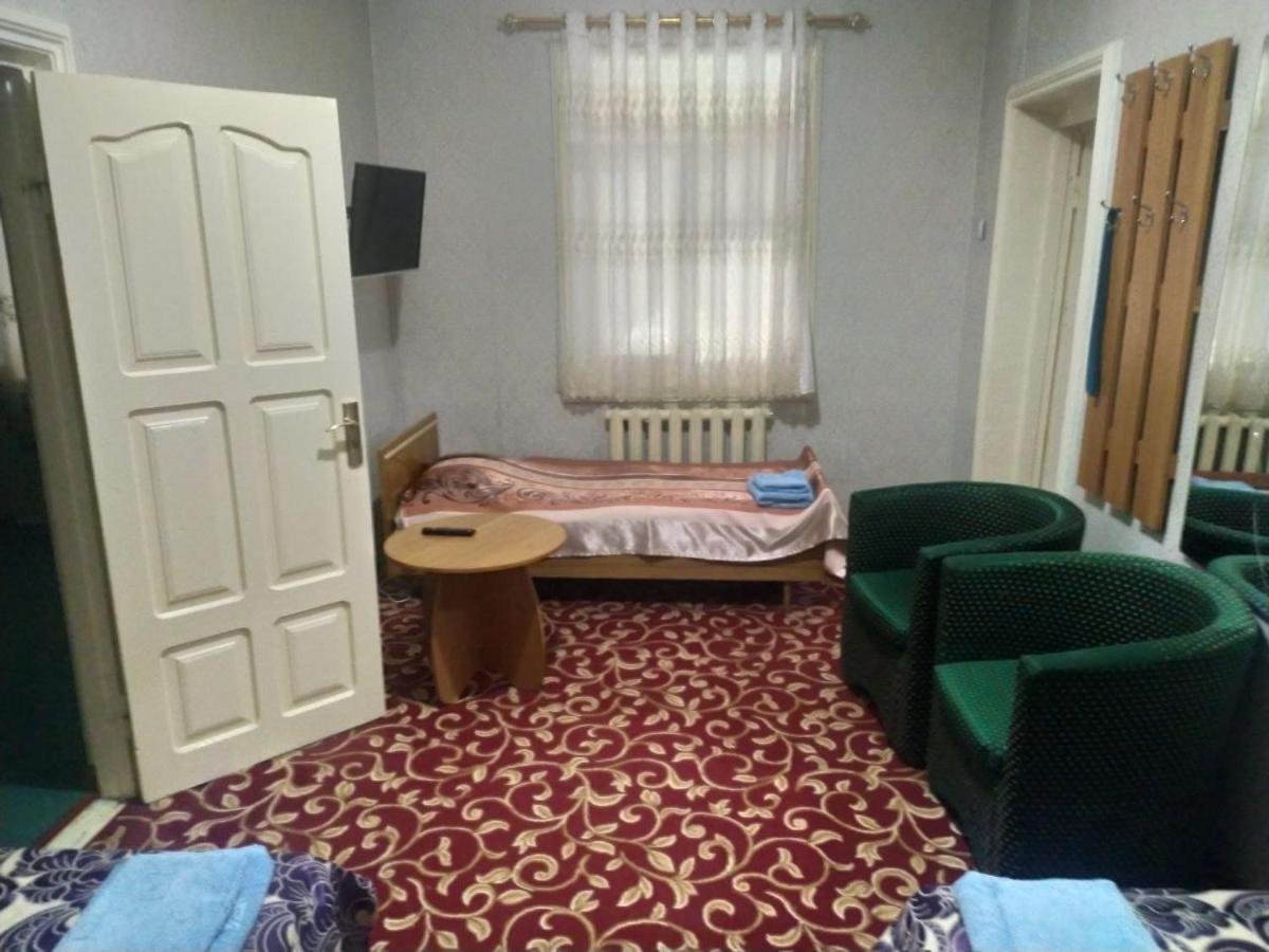 Bed and Breakfast Avesto Ургенч Екстер'єр фото